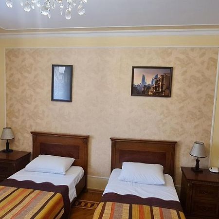 Gold Wall Apartment Baku Bagian luar foto