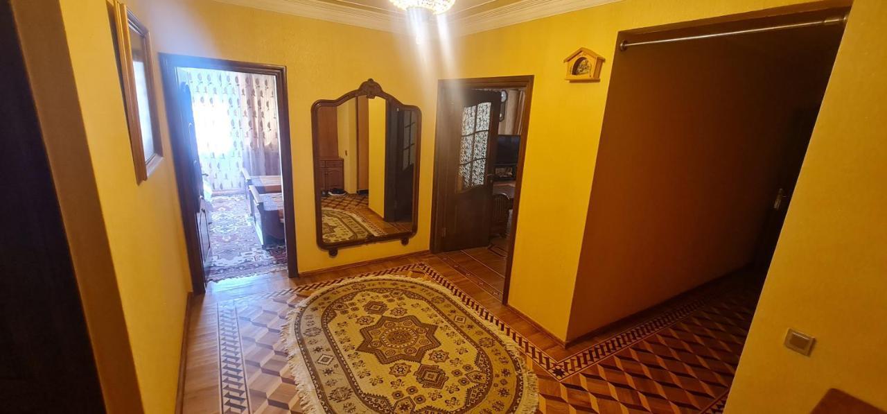Gold Wall Apartment Baku Bagian luar foto