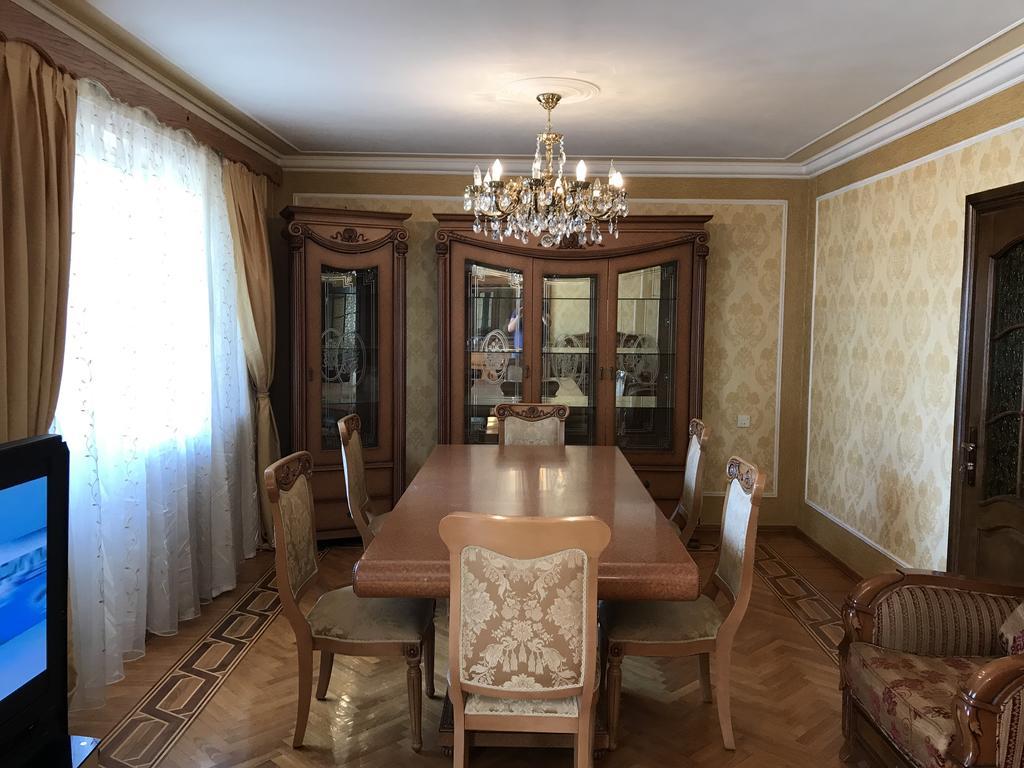Gold Wall Apartment Baku Bagian luar foto