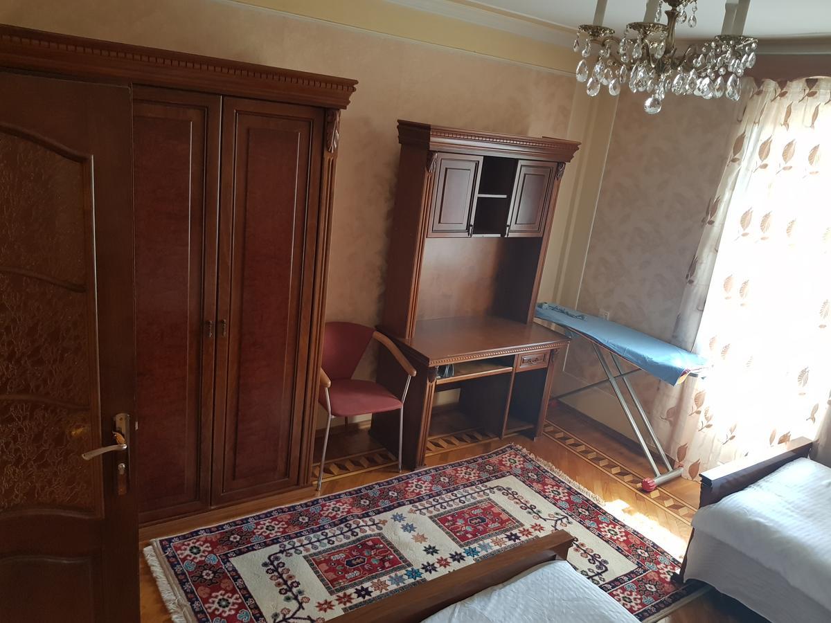 Gold Wall Apartment Baku Bagian luar foto